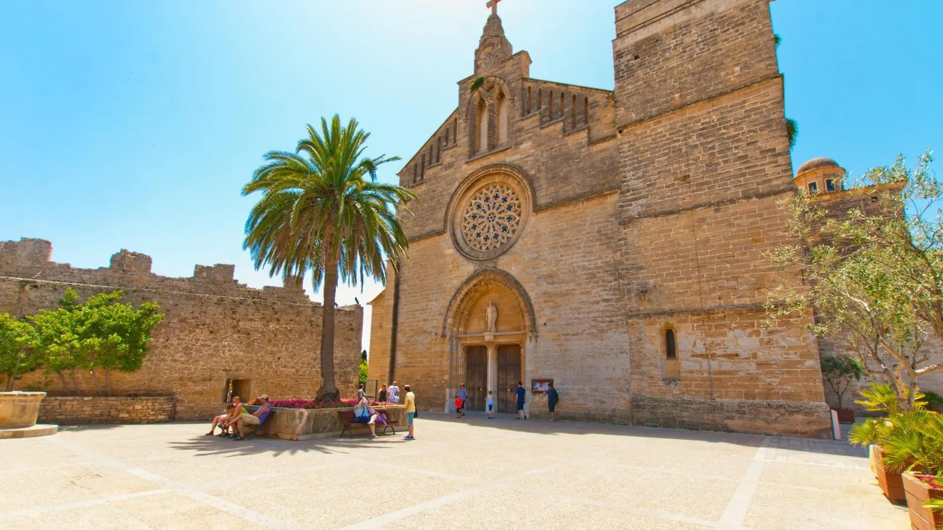 Villa Maria Alcanada By Mallorca Villa Selection الكوذيا بيت للعطل